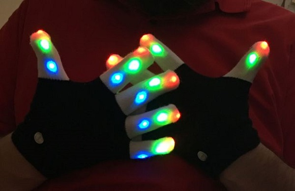 Chnano RGB LED 手套為冬天增添色彩-廣州奔想智能科技有限公司